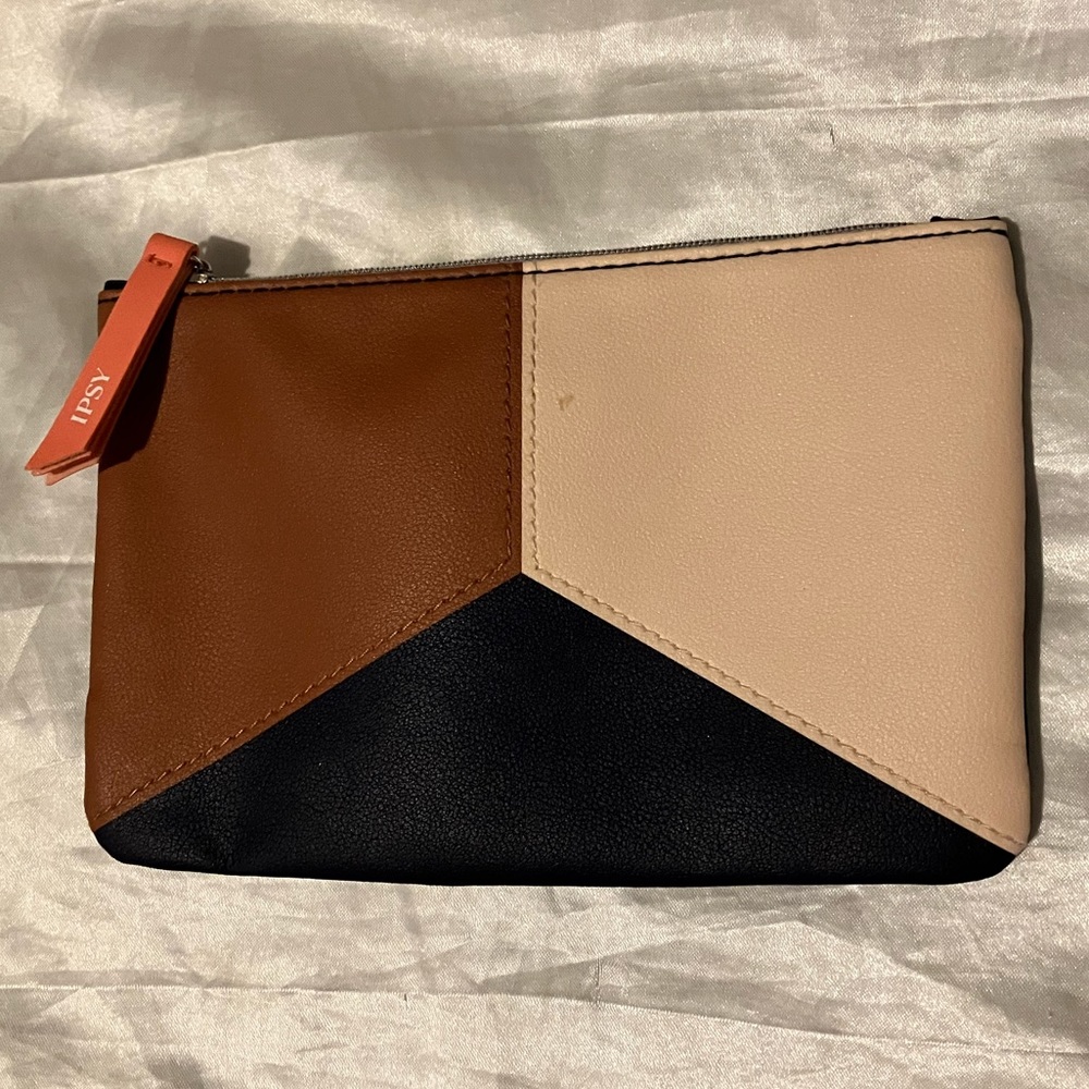 🌸5/15$ Ipsy bag - Picture 2 of 4